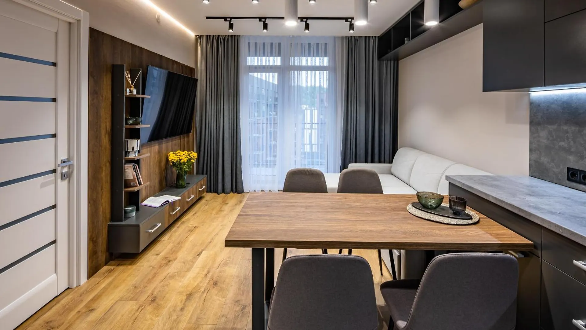 לבוב Avalon Premium Two Bedrooms Apartment אוקראינה